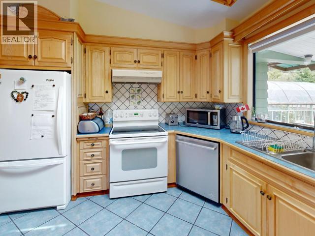 9573 Larson Road Property Photo 16