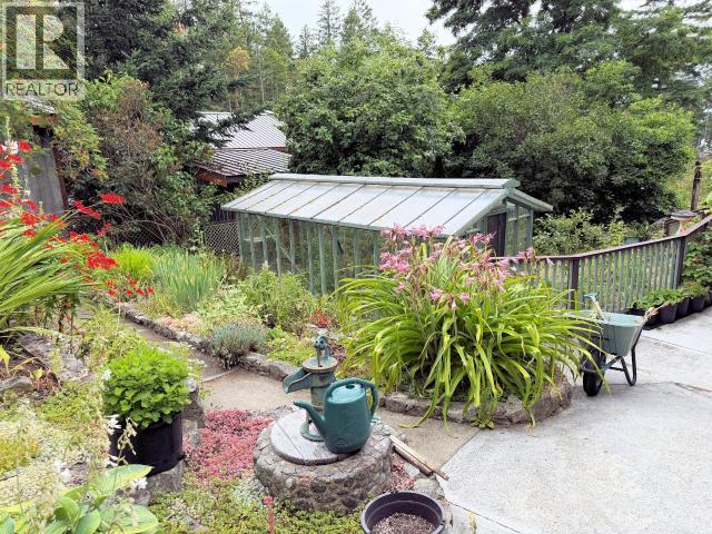 9573 Larson Road Property Photo 41