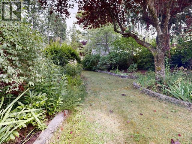 9573 Larson Road Property Photo 54