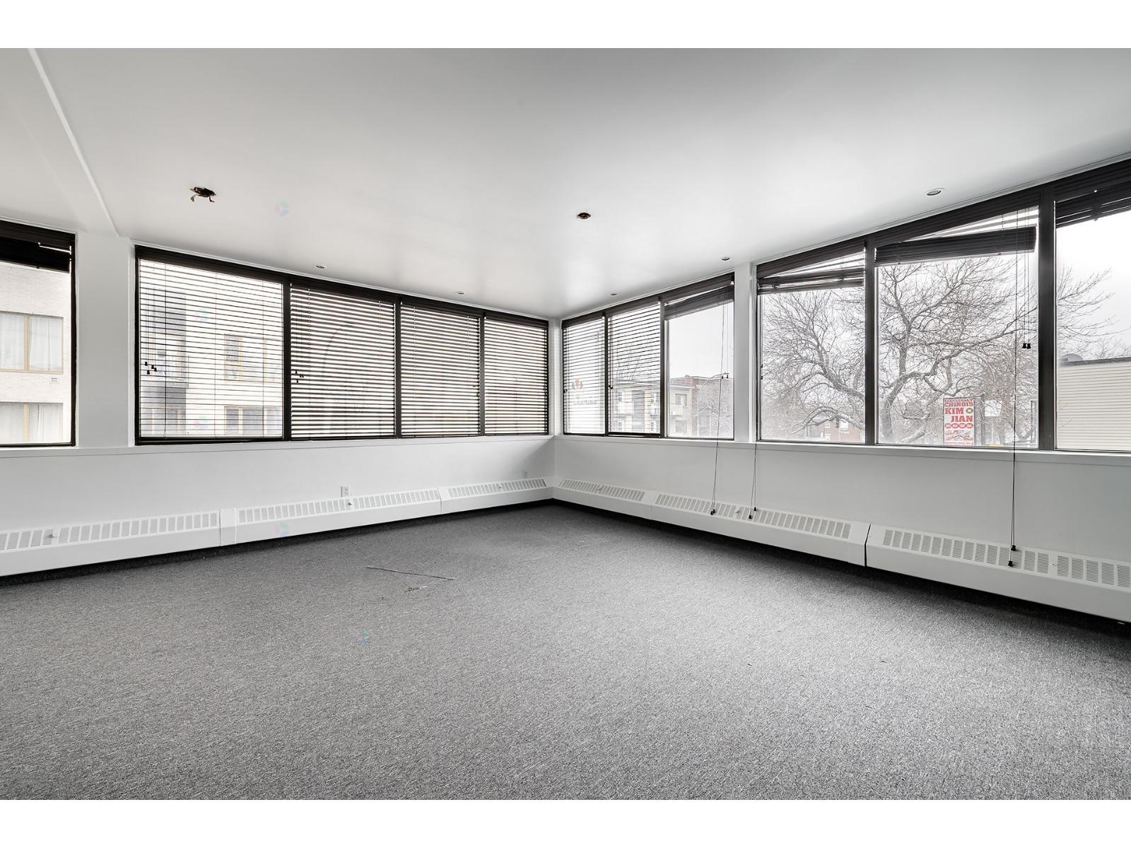 3250 Rue Jean-talon E., #2 Property Photo 2