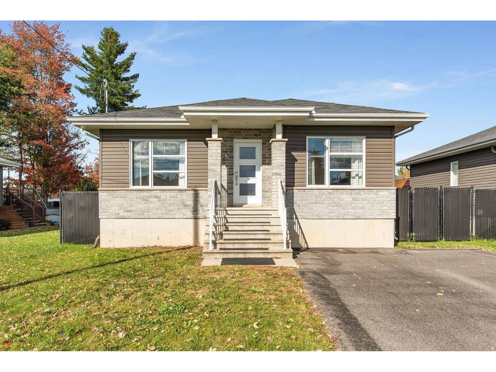 8150 Rue Adolphe-rho Property Photo 1