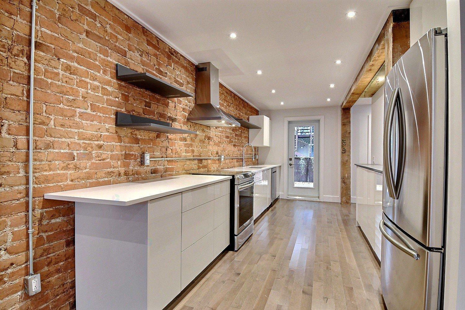 1095 Rue Atateken Property Photo 1