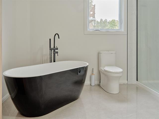500 Rue Des Chalets Property Photo 13