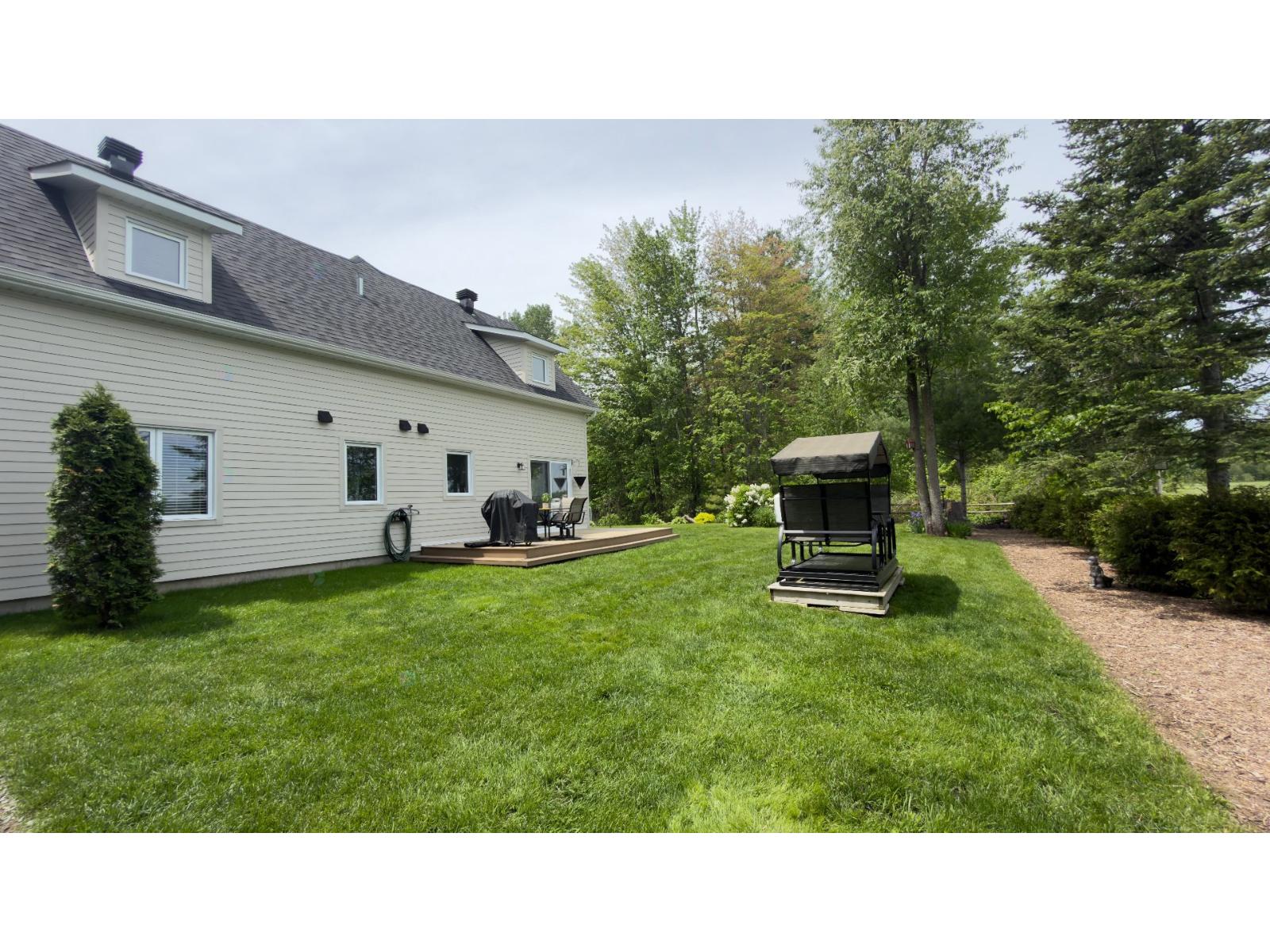11 Rue Massie Property Photo 36