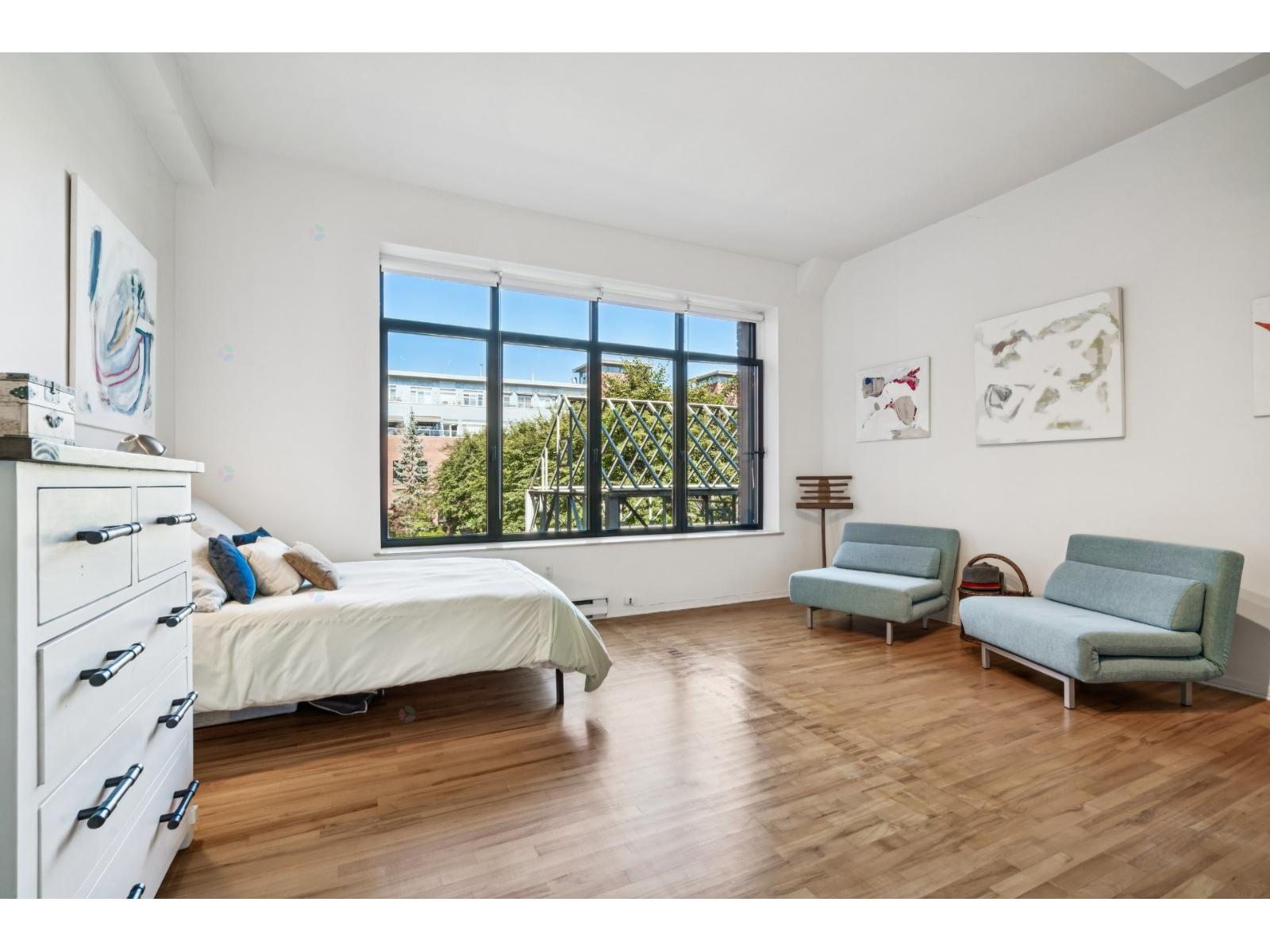 90 Rue Vinet, #111 Property Photo 20