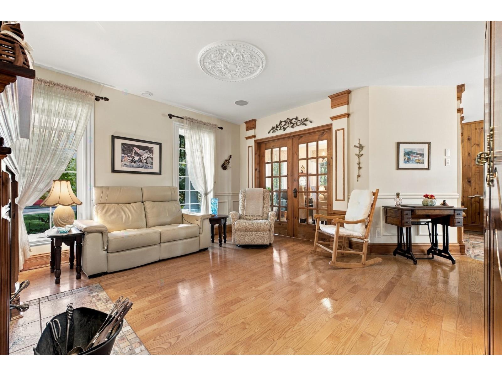 33 Rue Marcelle-ferron Property Photo 10