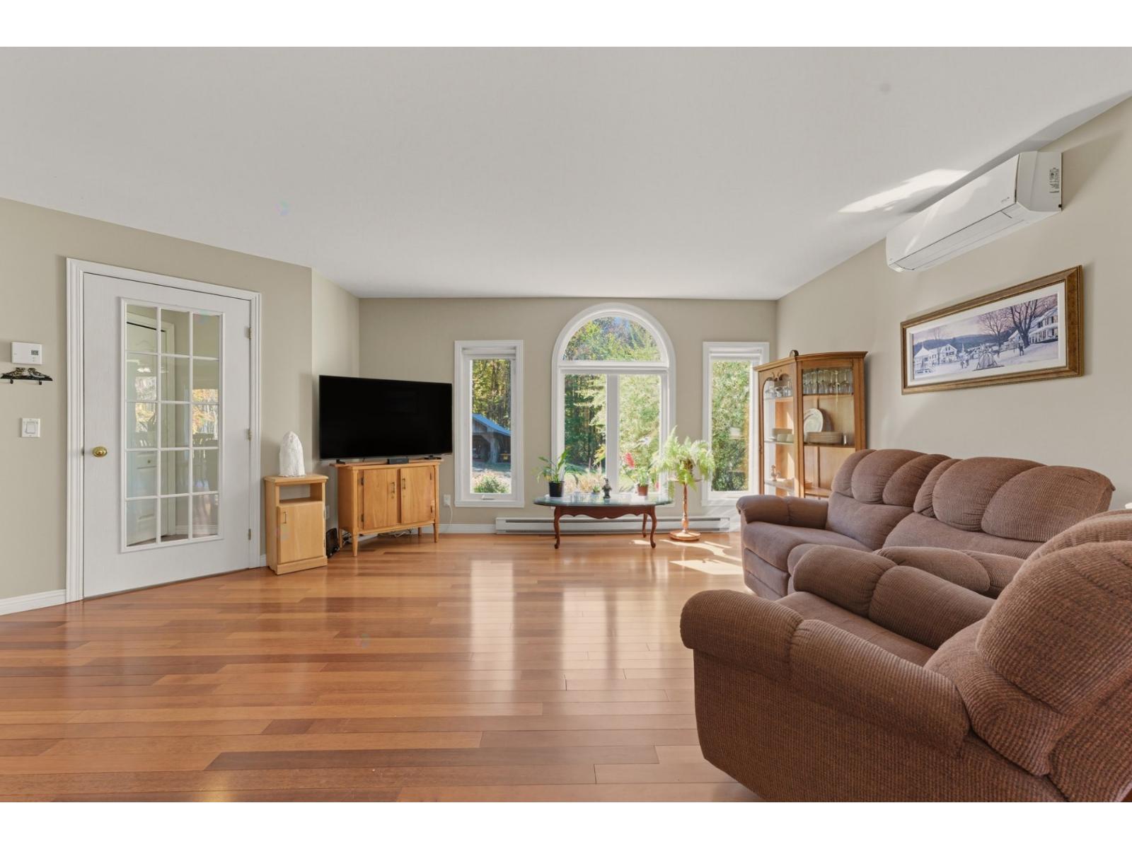 8 Rue Western Property Photo 33