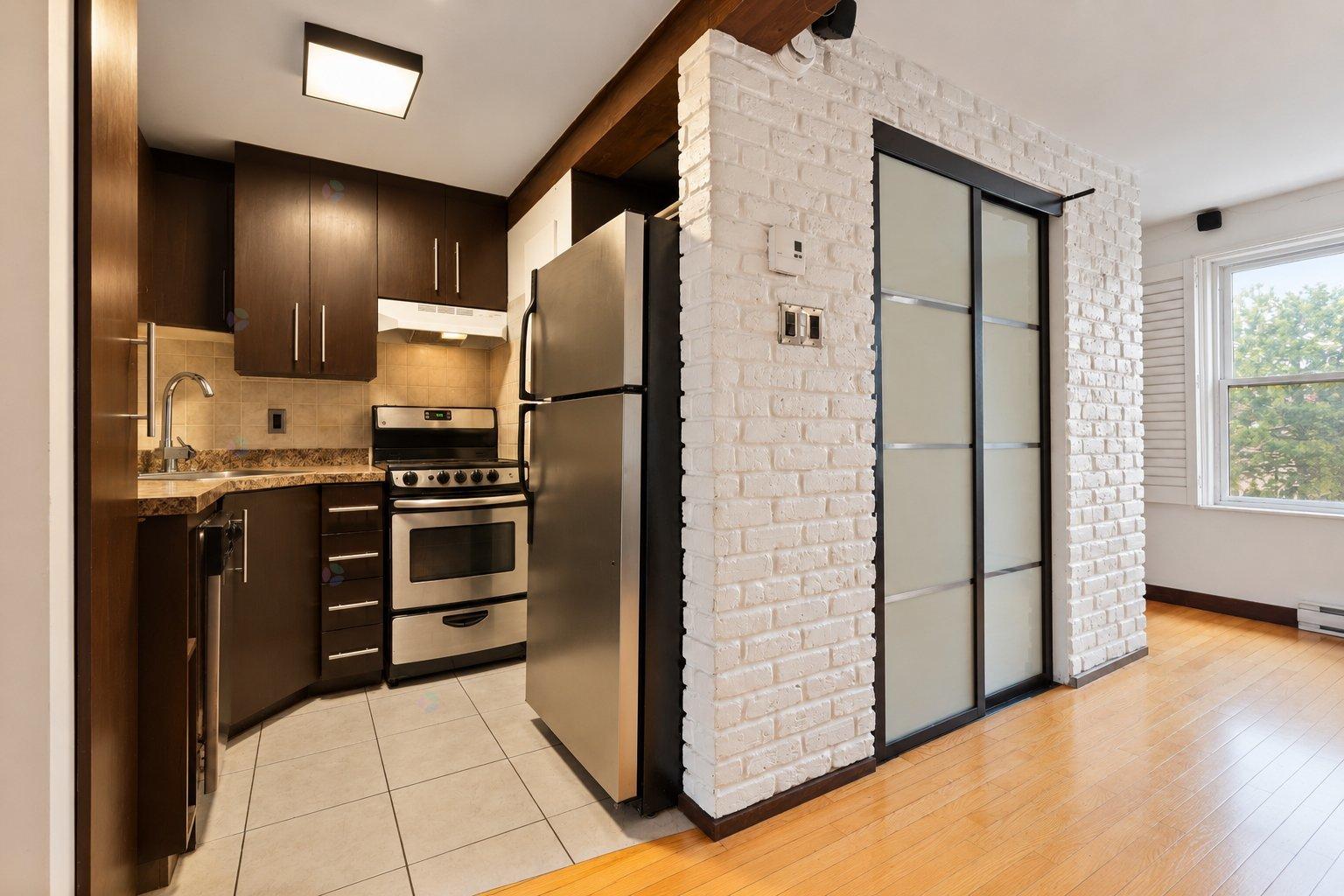 1403 Boul. De Maisonneuve E., #1 Property Photo 1
