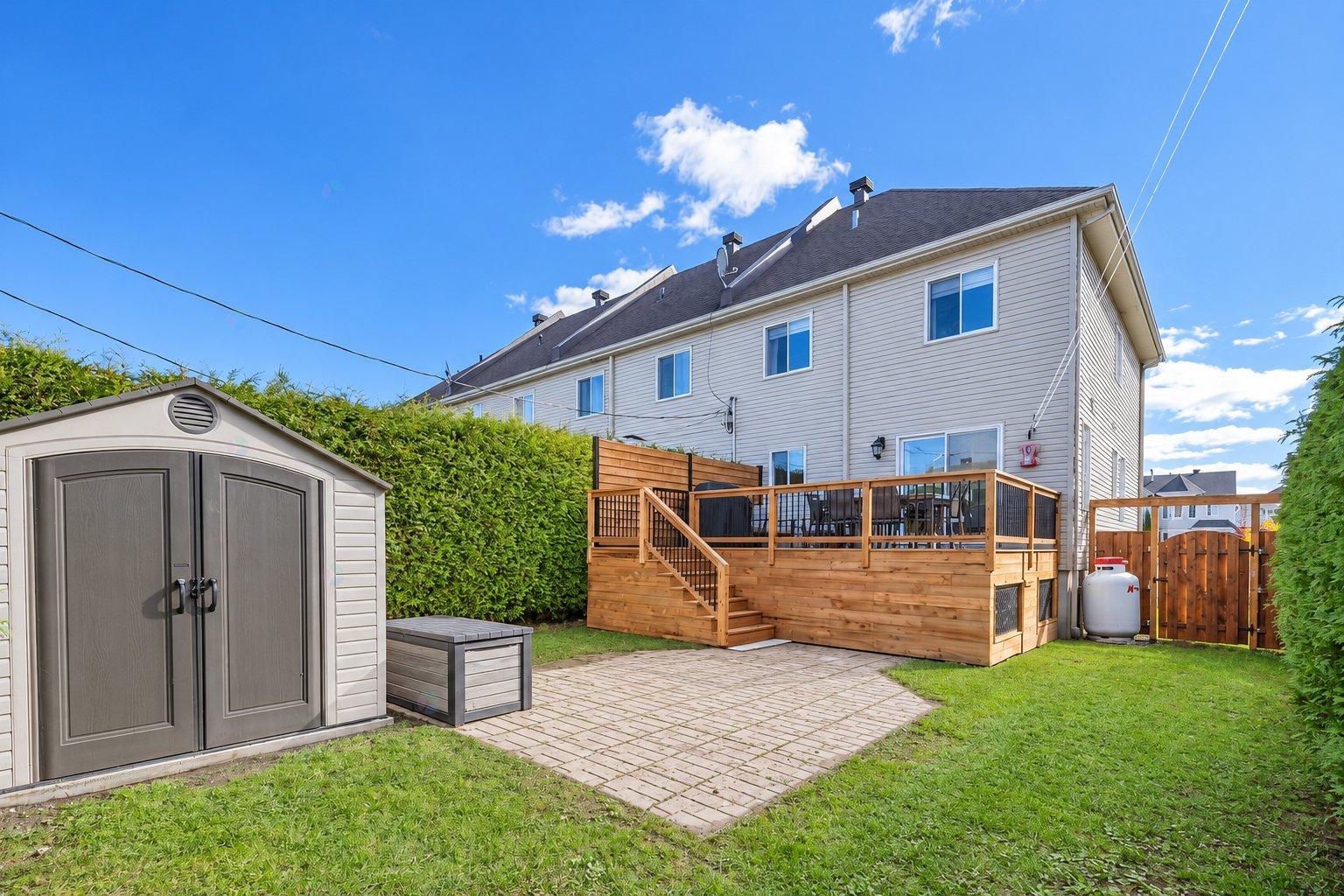 541 Rue St-saens E. Property Photo 2