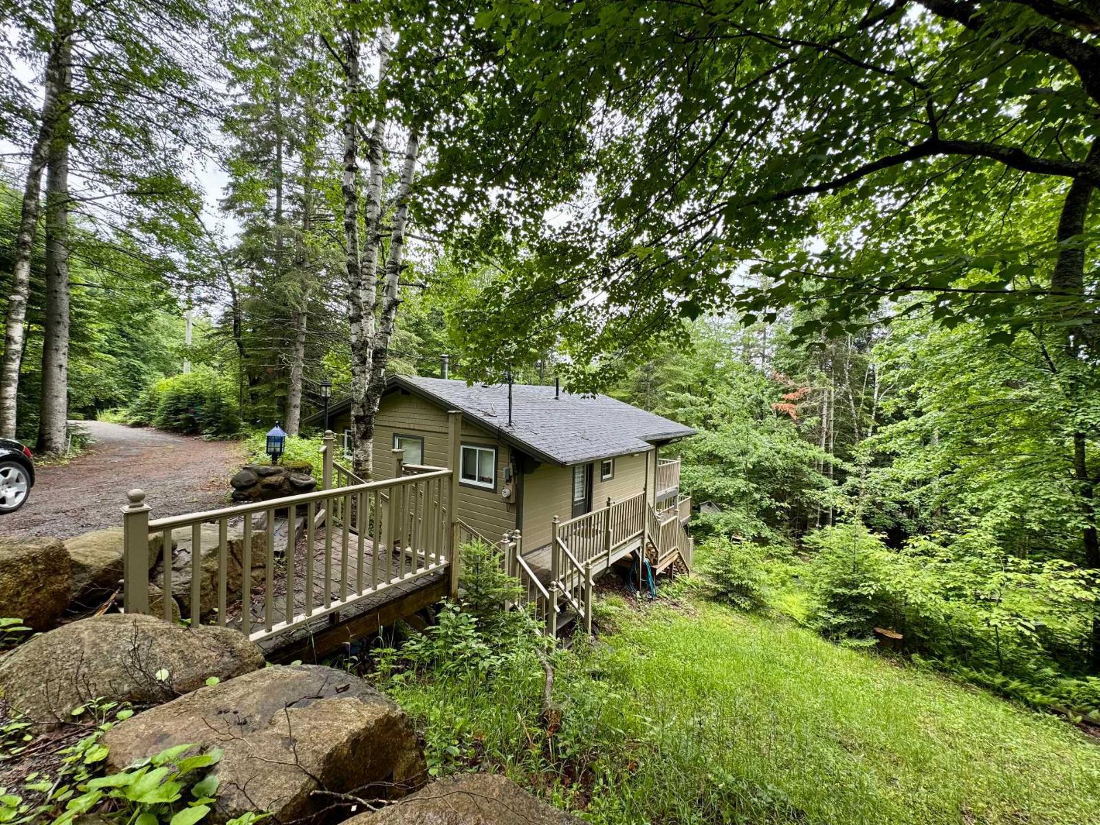 1297 Mtée Gagnon Property Photo 1