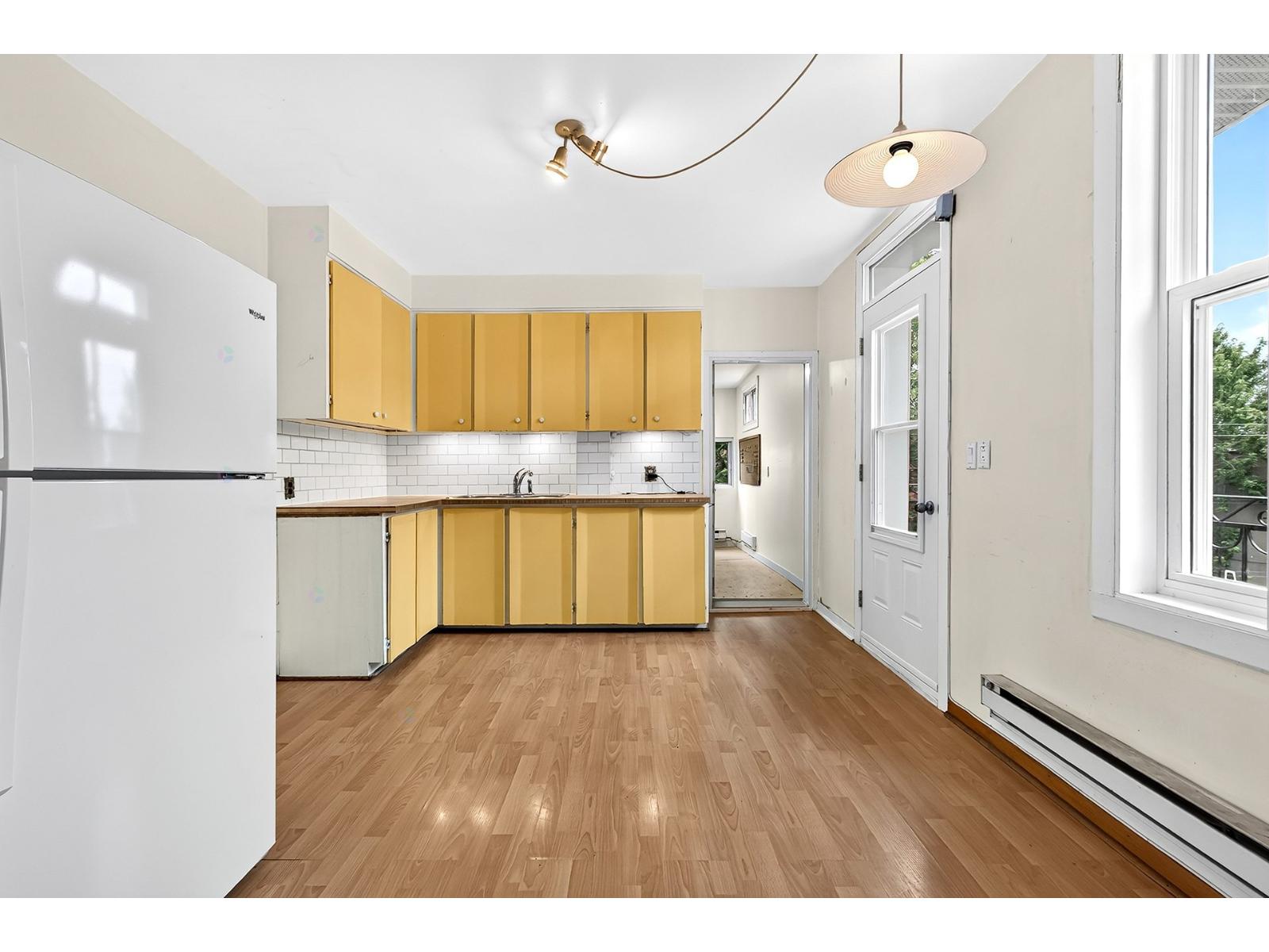 5487 Av. De L'esplanade Property Photo 10