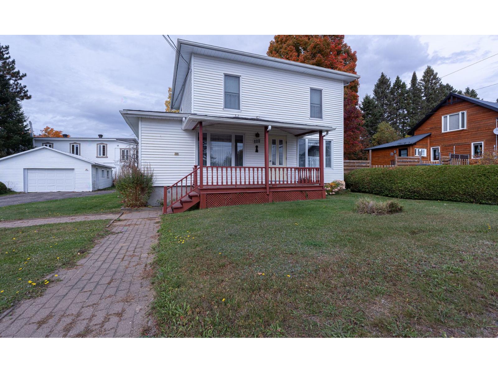 382 Rue St-amour Property Photo 1