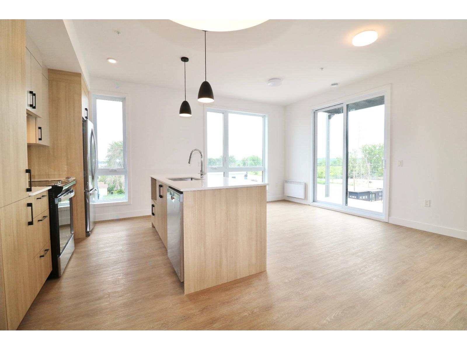 250 Rue Émond, #409 Property Photo 4