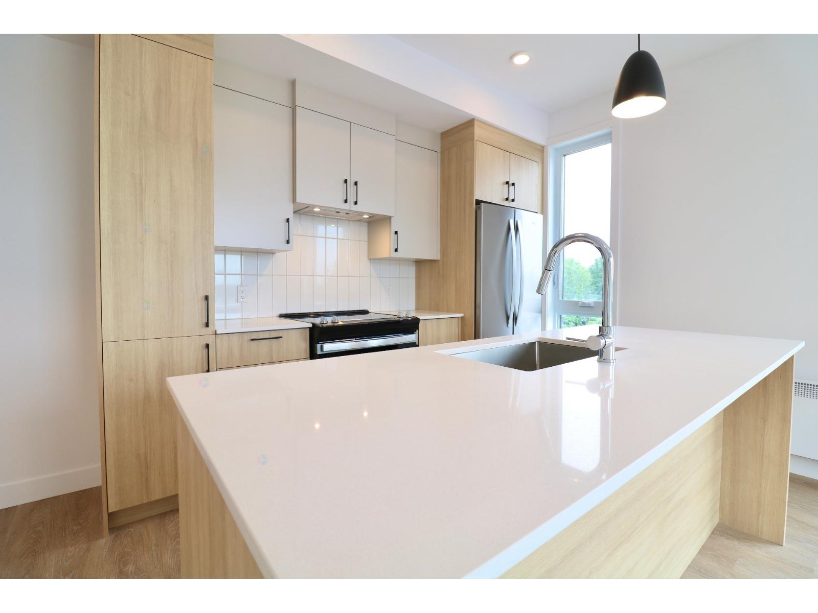 250 Rue Émond, #409 Property Photo 5