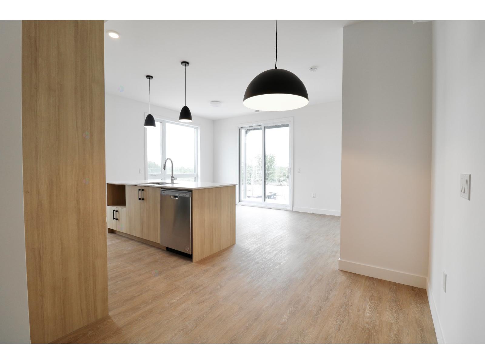 250 Rue Émond, #409 Property Photo 10