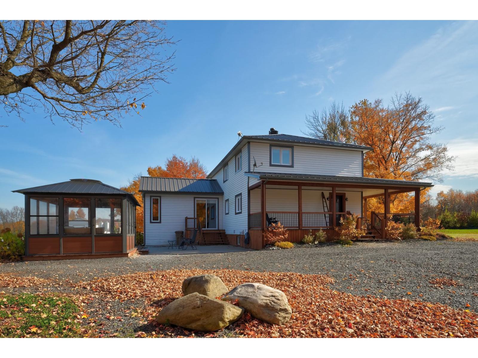 633z Ch. Hallé E. Property Photo 34