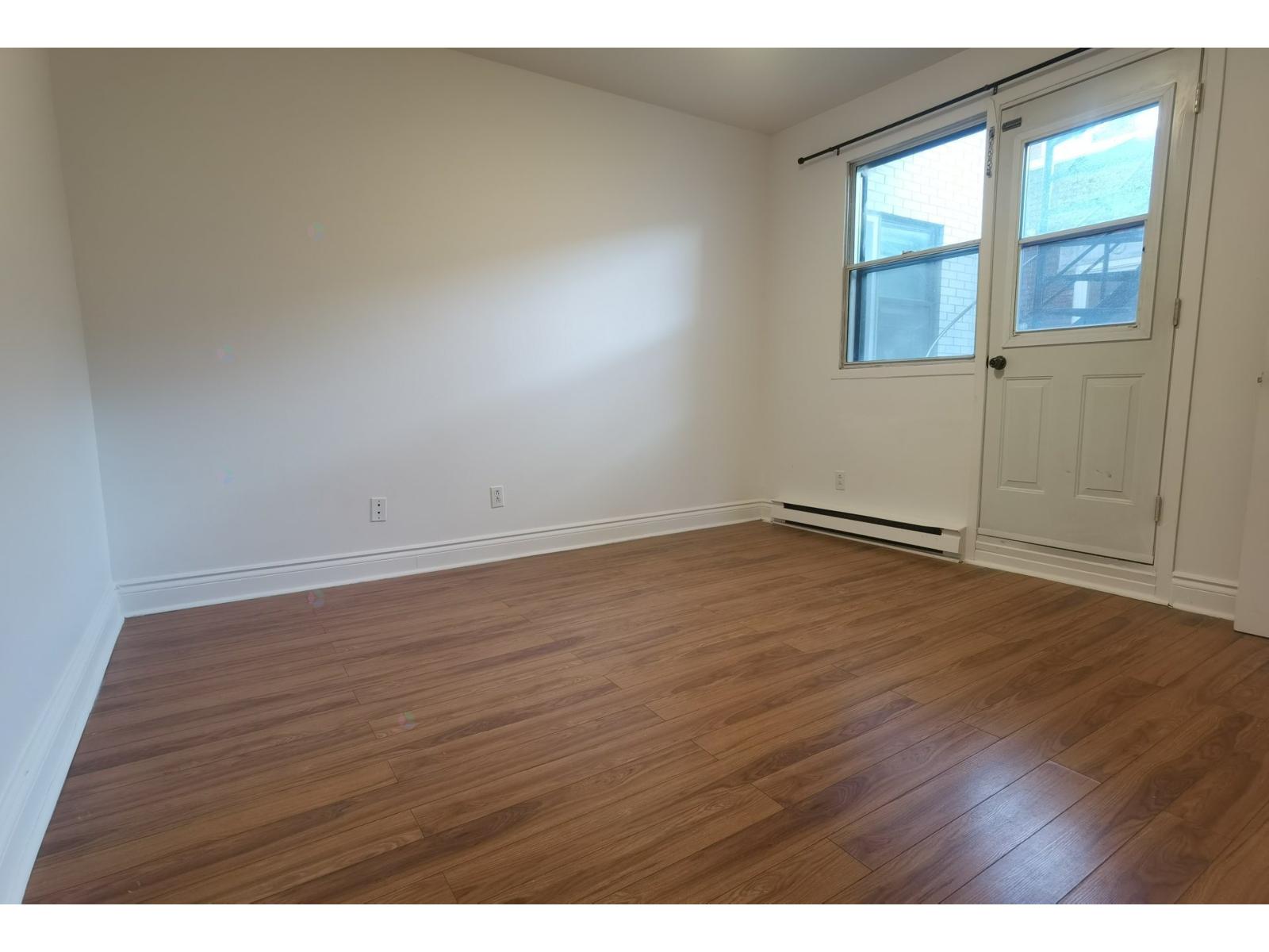 3300 Av. Van Horne, #301 Property Photo 6