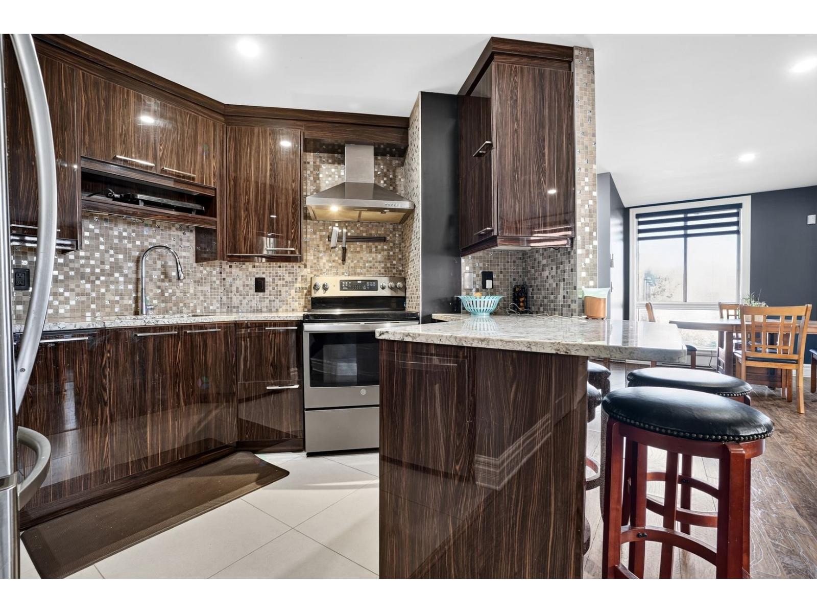 7158 Imp. De L'eau-vive Property Photo 11