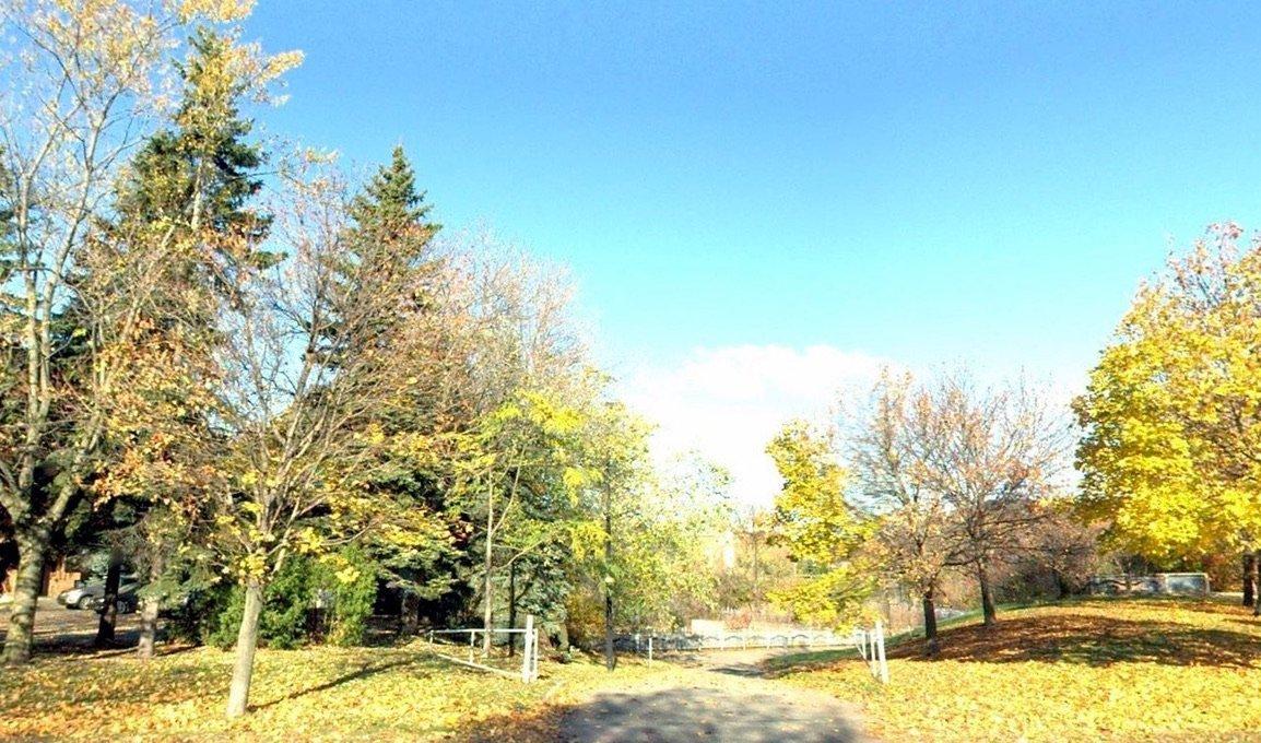 7158 Imp. De L'eau-vive Property Photo 29