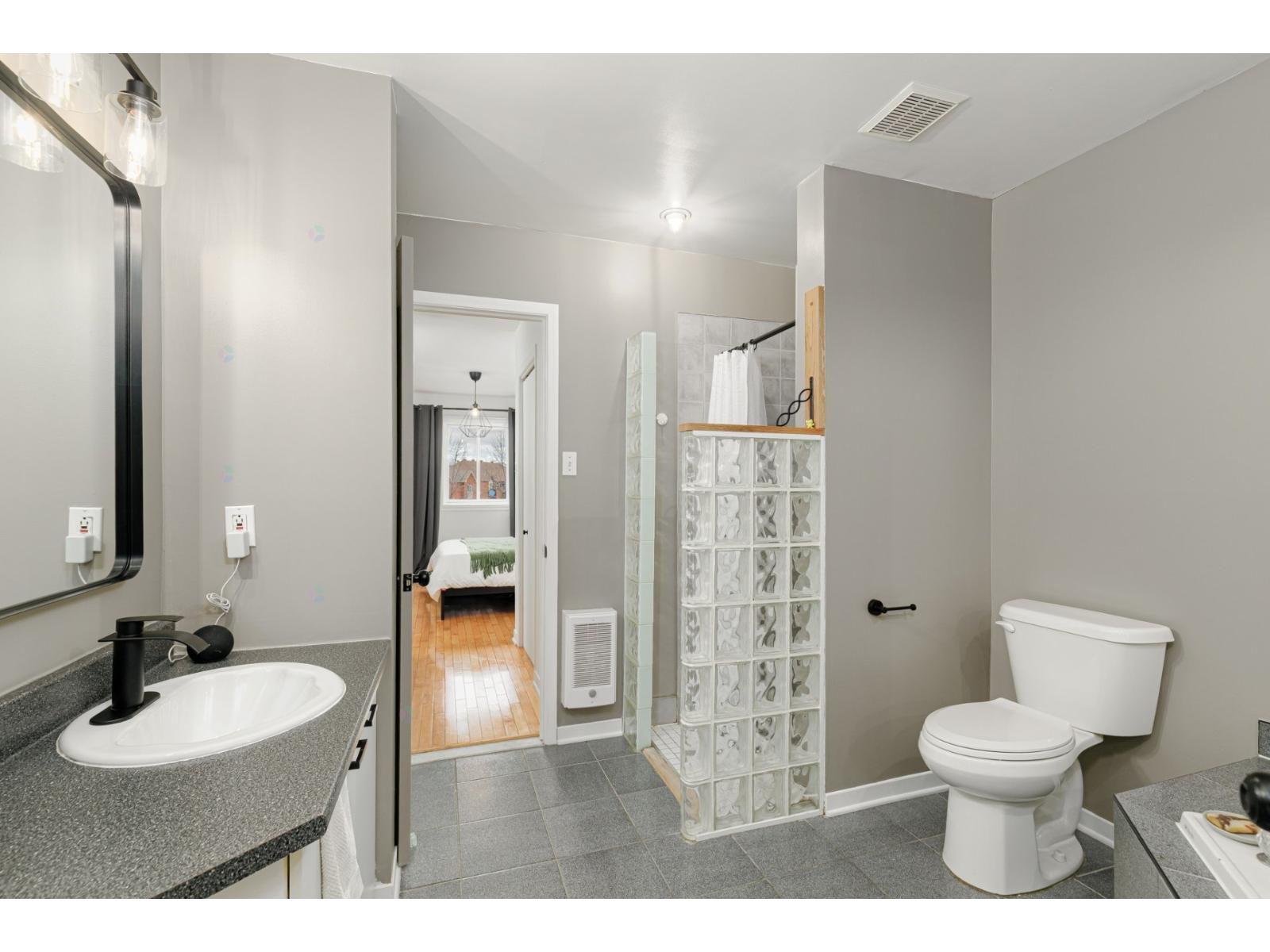 10031 Prom. Des Riverains, #301 Property Photo 18
