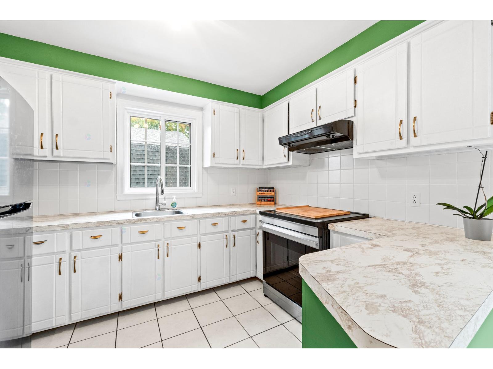 1117 Rue Dufort Property Photo 8