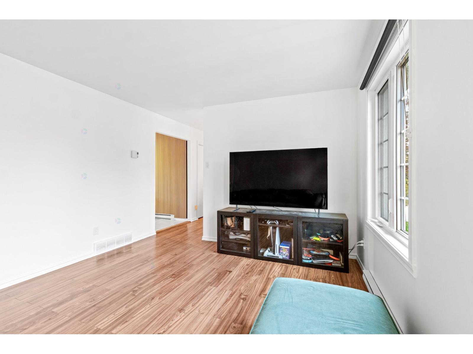 1117 Rue Dufort Property Photo 13