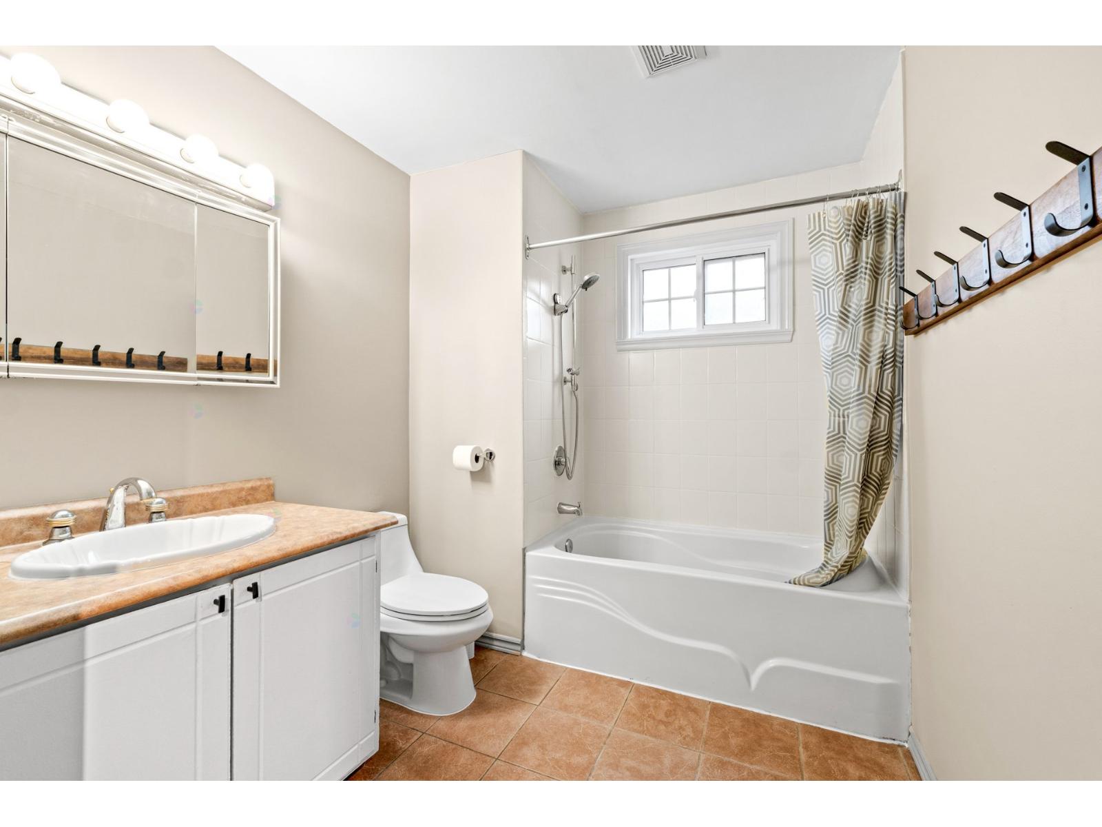 1117 Rue Dufort Property Photo 17