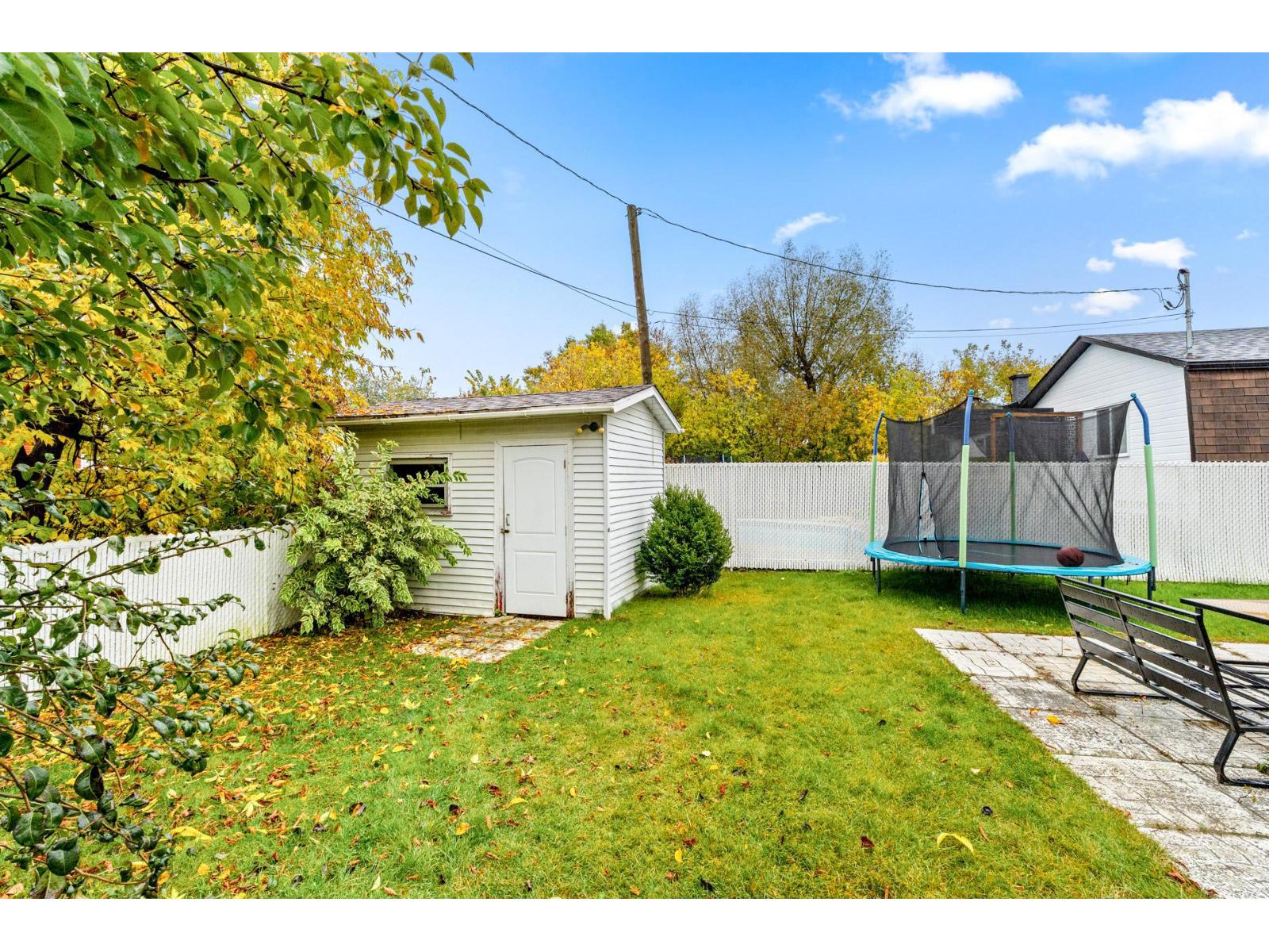1117 Rue Dufort Property Photo 31