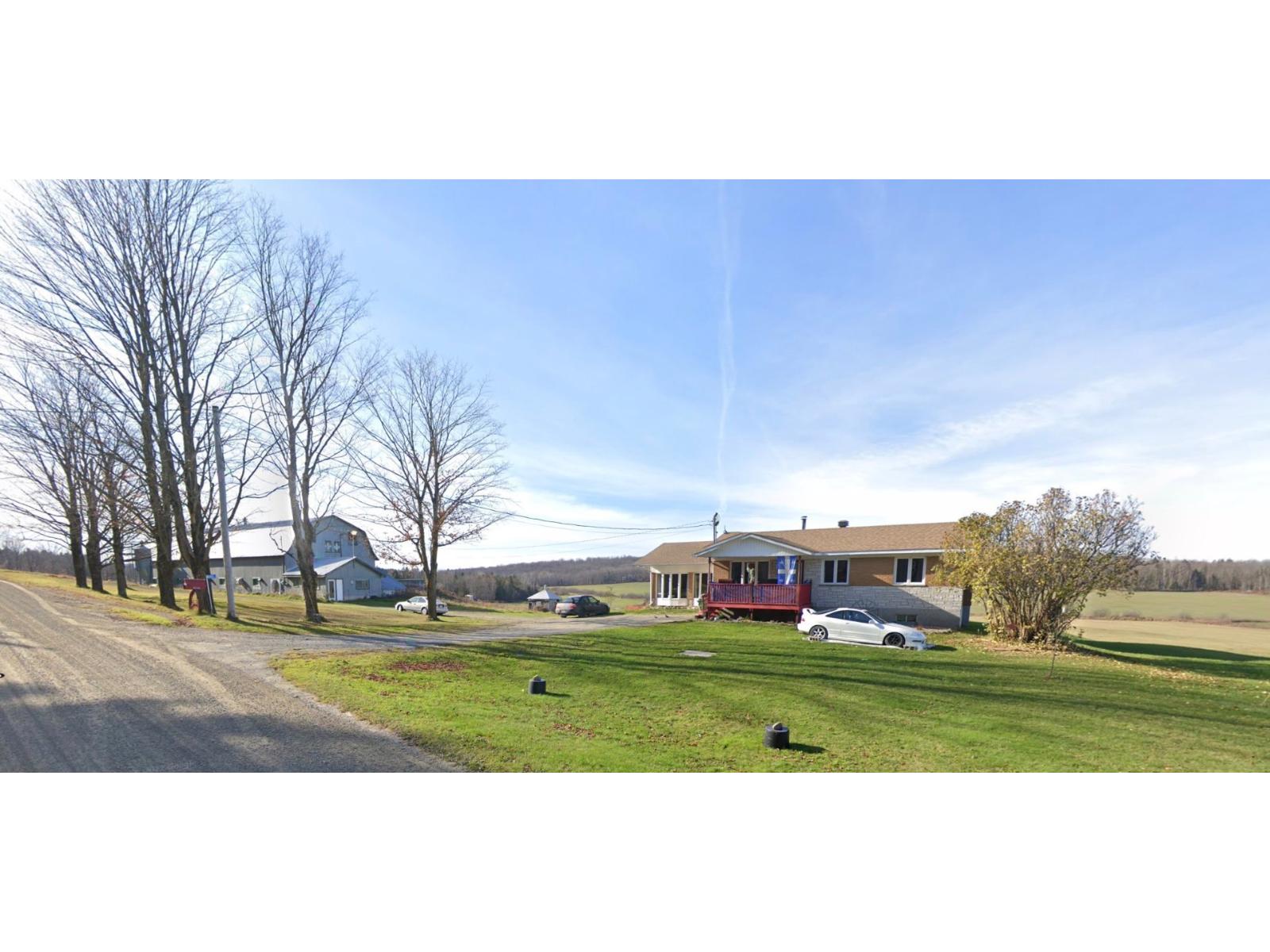 8044 8e Rang S. Property Photo 4