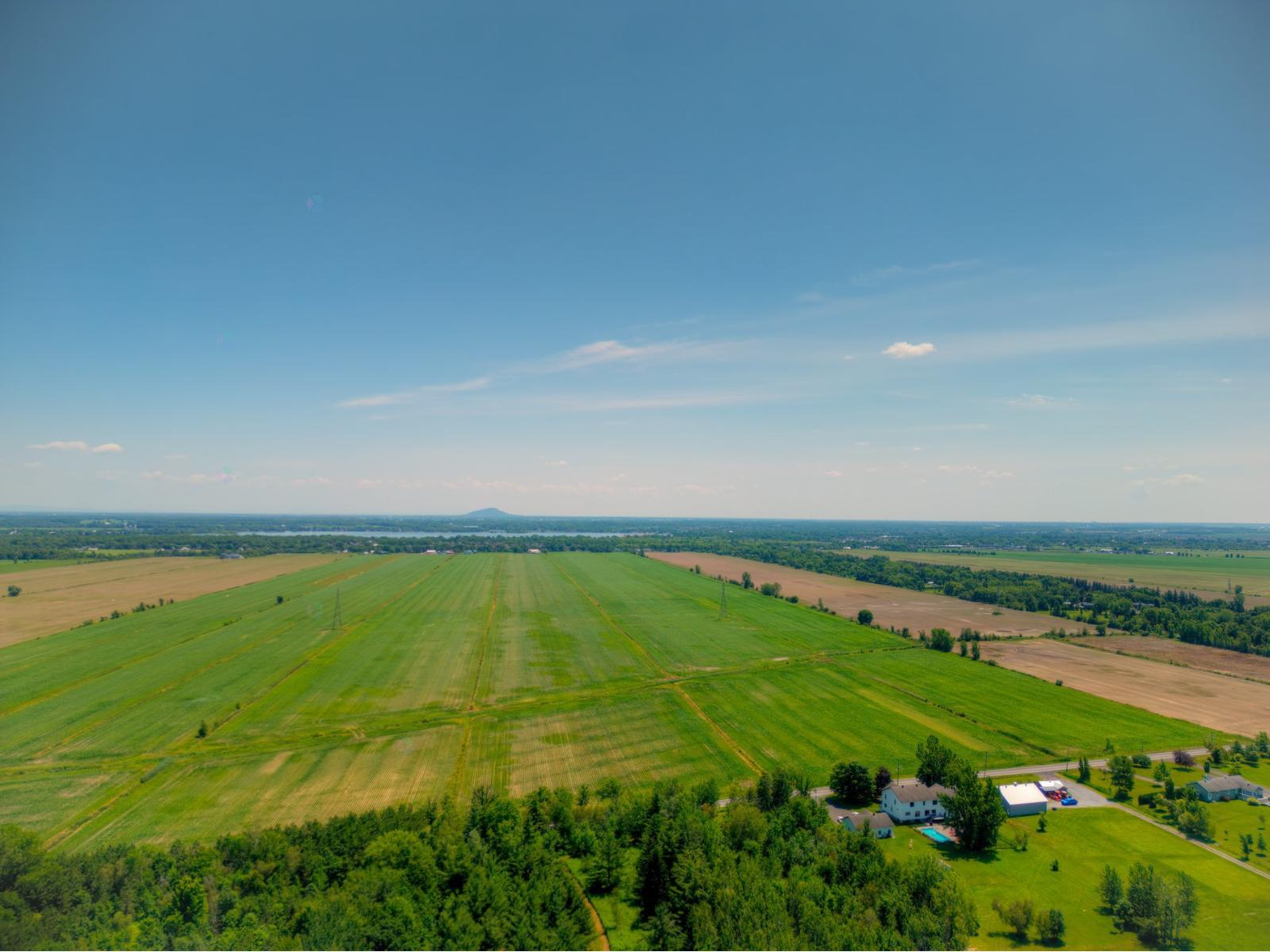 Ch. Bellerive Property Photo 6
