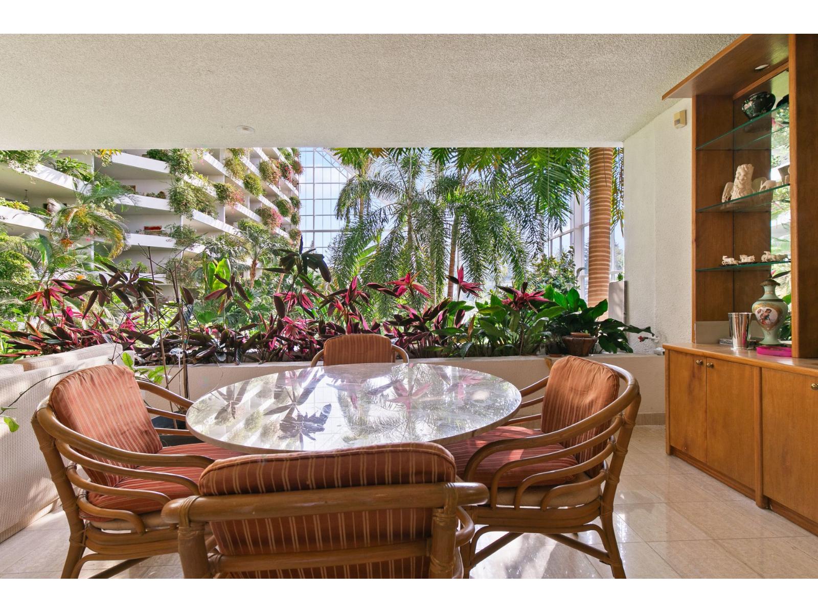 2500 Av. Pierre-dupuy, #211 Property Photo 3