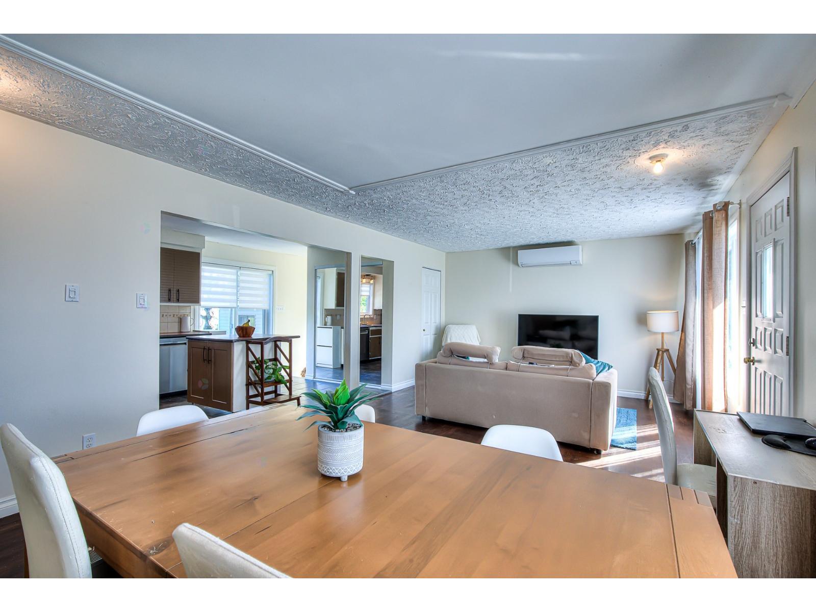 12 Rue Lauzon Property Photo 4