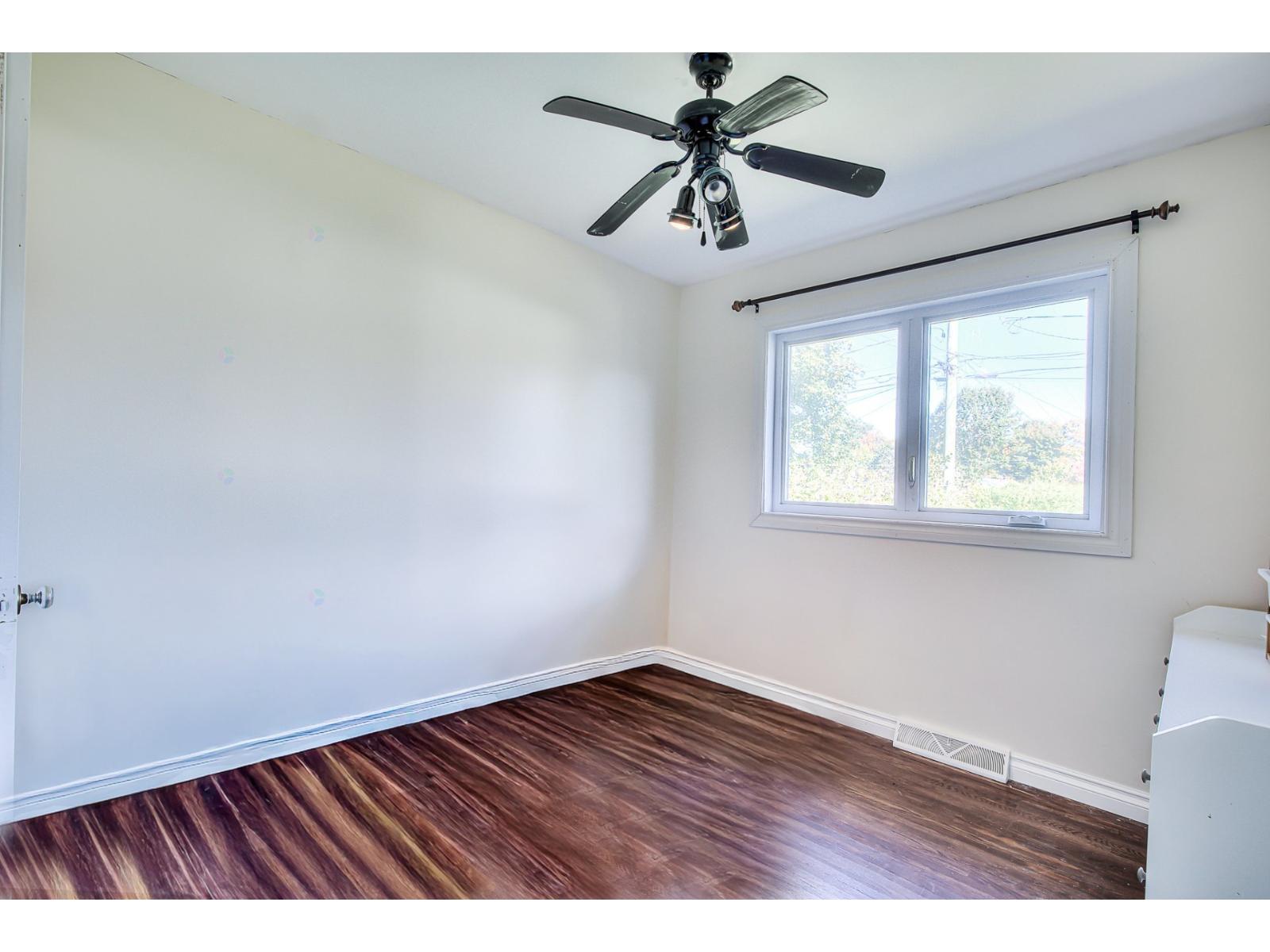 12 Rue Lauzon Property Photo 10