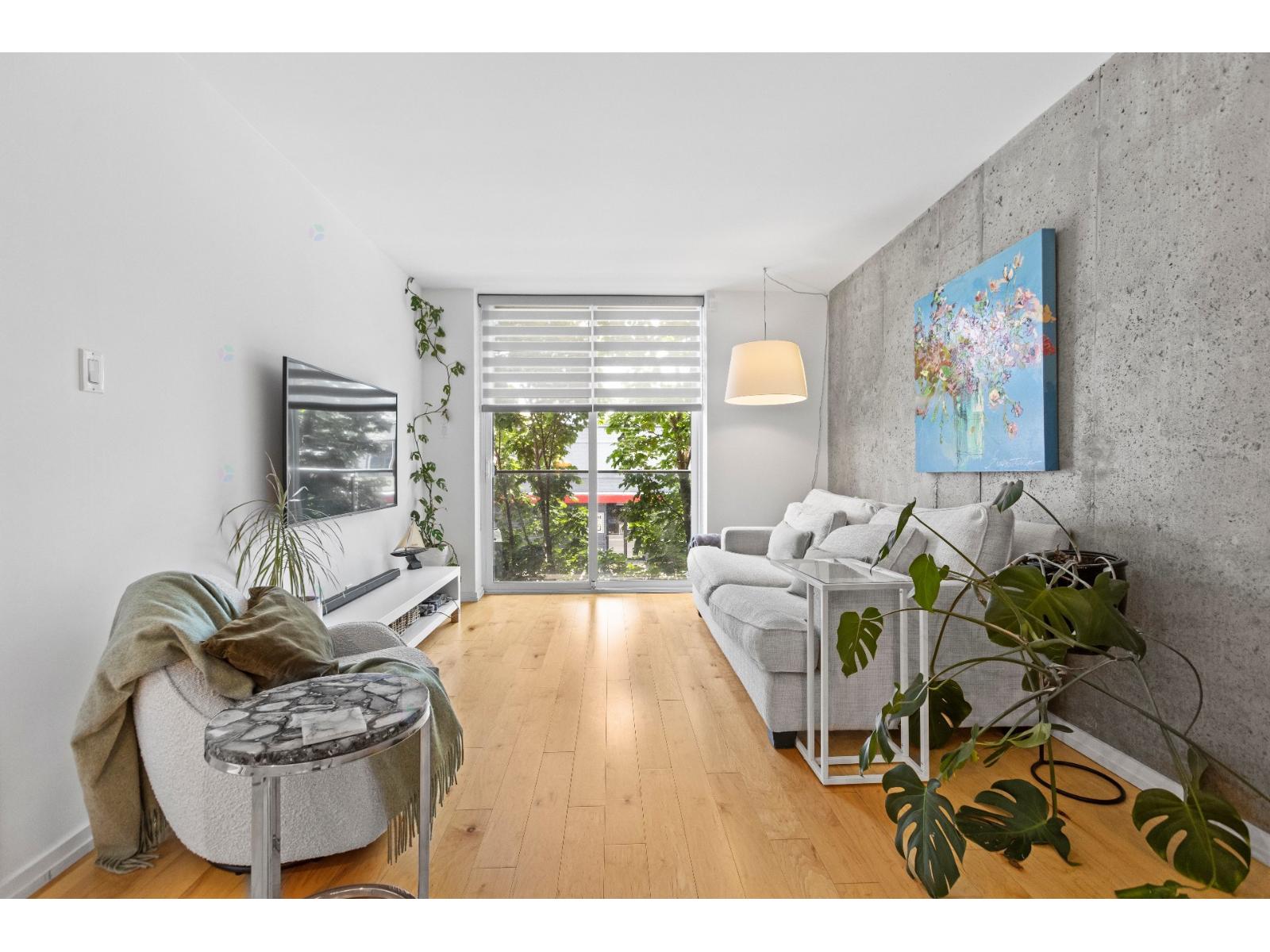 4400 Rue D'Iberville, #201