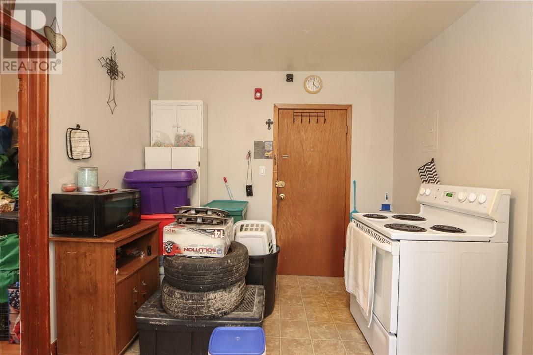 110 King Property Photo 9
