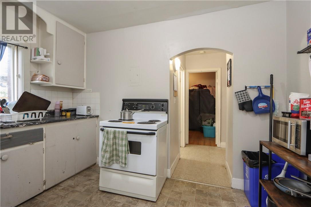 110 King Property Photo 17