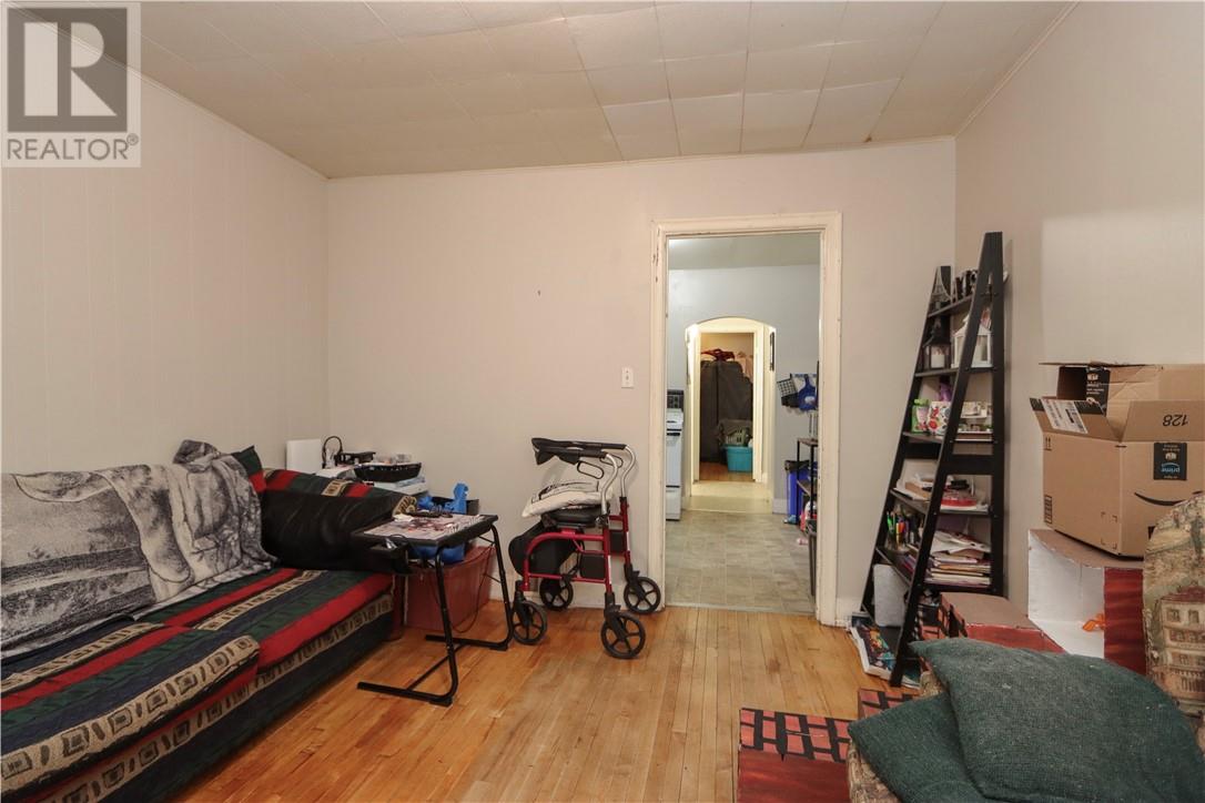 110 King Property Photo 18