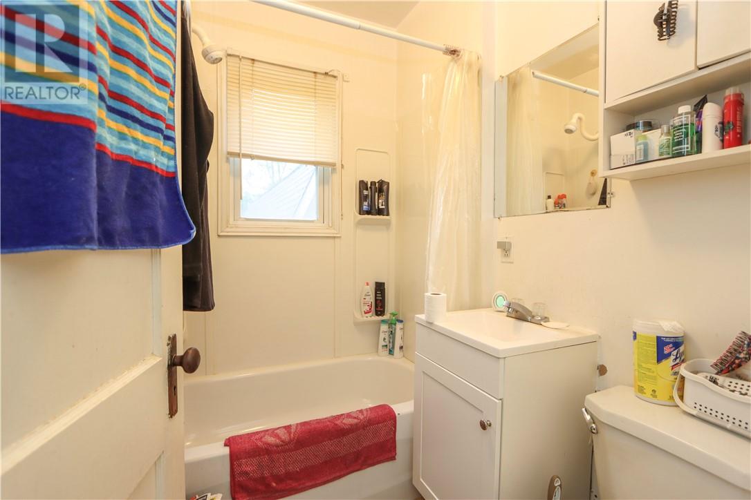 110 King Property Photo 39