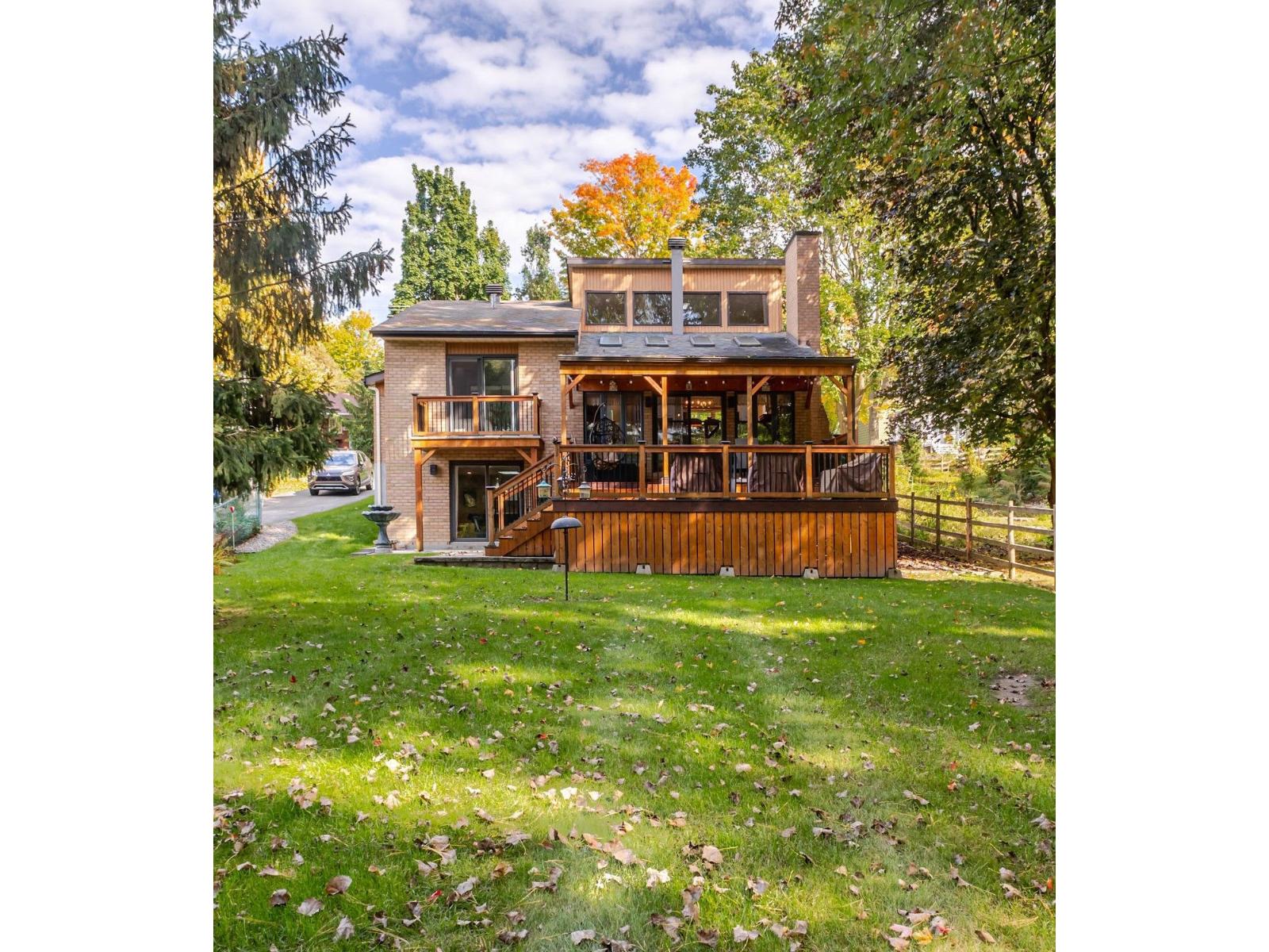 147 Boul. Salaberry S. Property Photo 1