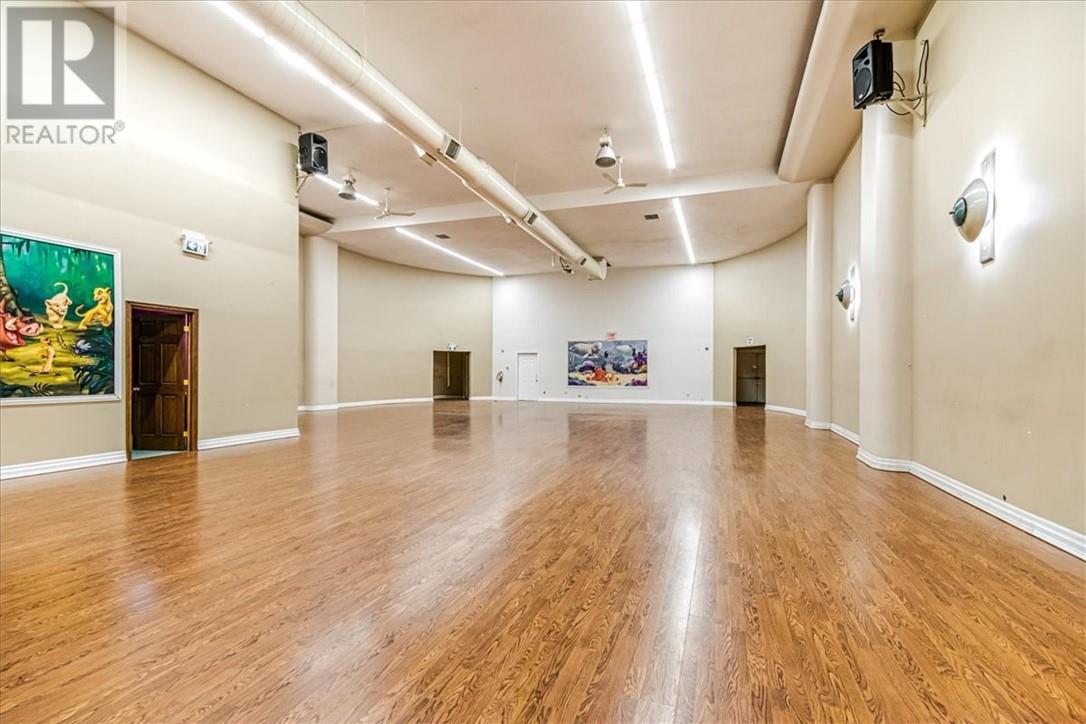 84 Centre Street Property Photo 5