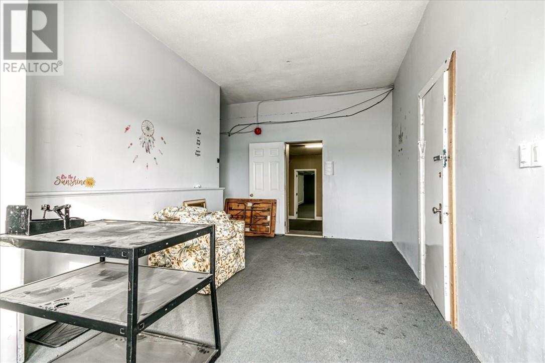 84 Centre Street Property Photo 18
