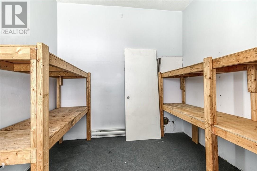 84 Centre Street Property Photo 21