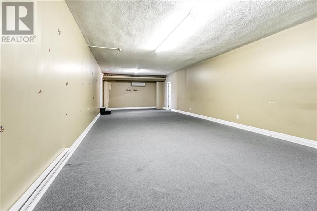 84 Centre Street Property Photo 23