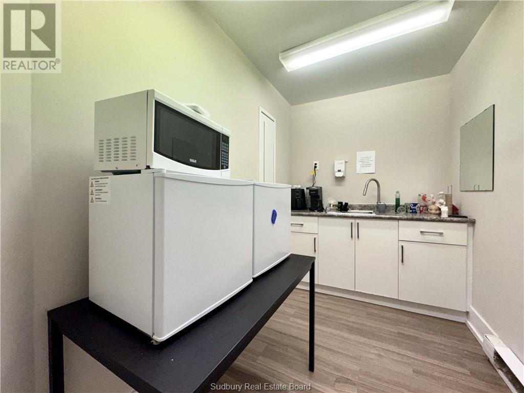 3454 Errington Avenue Property Photo 10