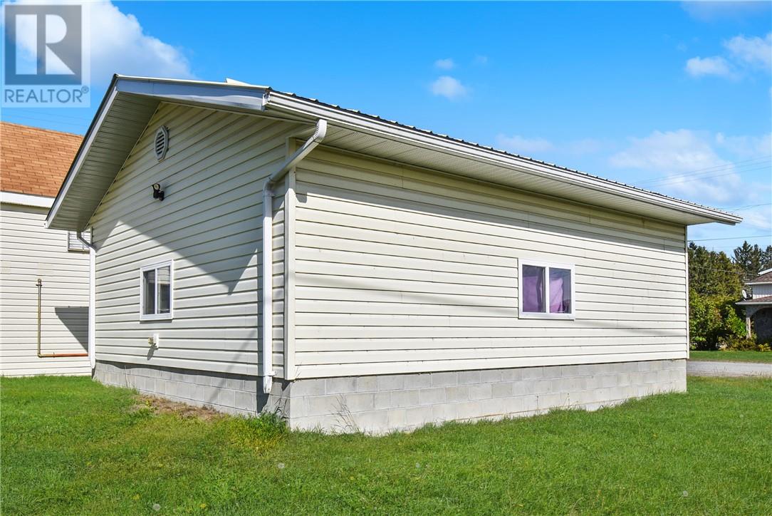 10494-10496 Highway 17 Property Photo 10