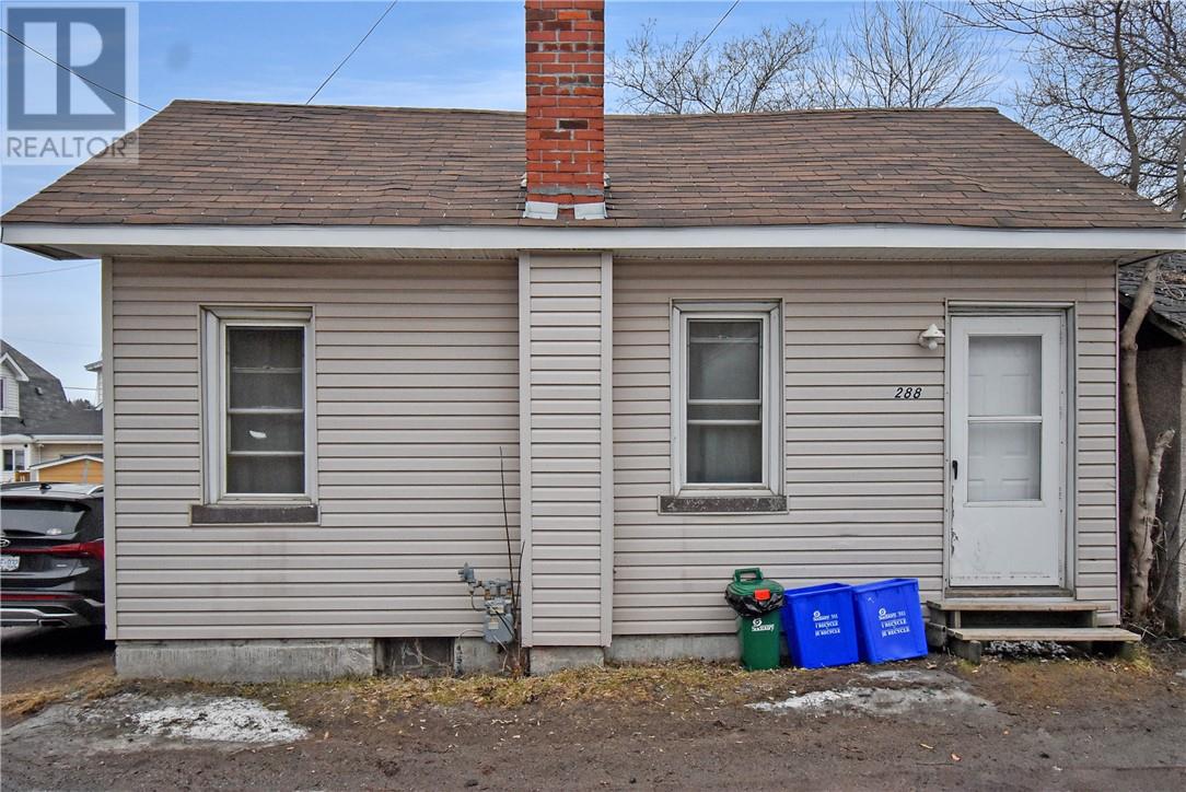 286-290 Hazel St Property Photo 3