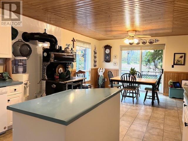 421 Casimir Road Property Photo 11