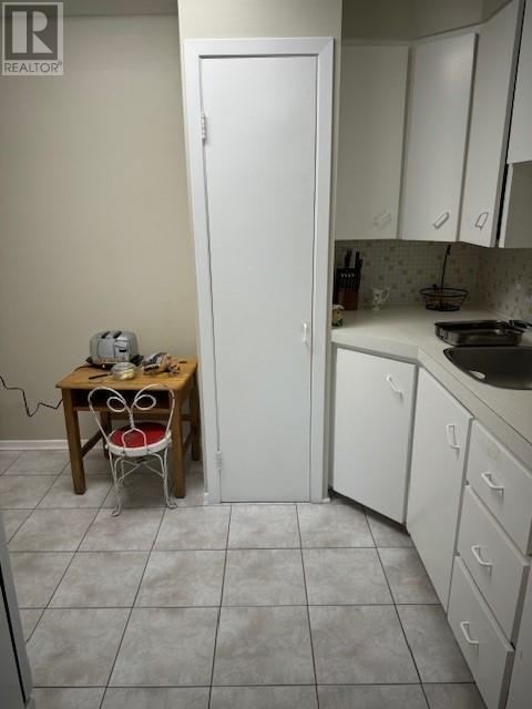 246 Cambridge Avenue Property Photo 2