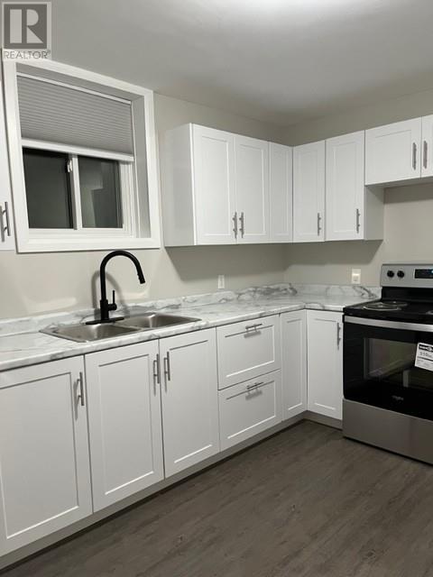826 Lawson Street Property Photo 2