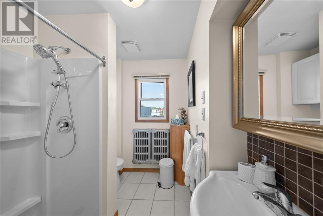 112 Beech Street Unit# Main Unit Property Photo 36